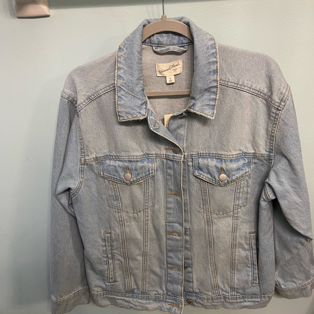 NWT Universal Thread Trucker Light Blue Denim Jacket (M)